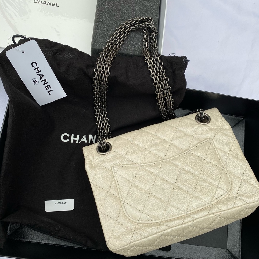 SOLD CHANEL LUCKY CHARM LIMITED EDITION 224 - Picture 11 of 17